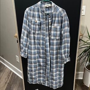 Listicle Blue Plaid Button Down Shirt